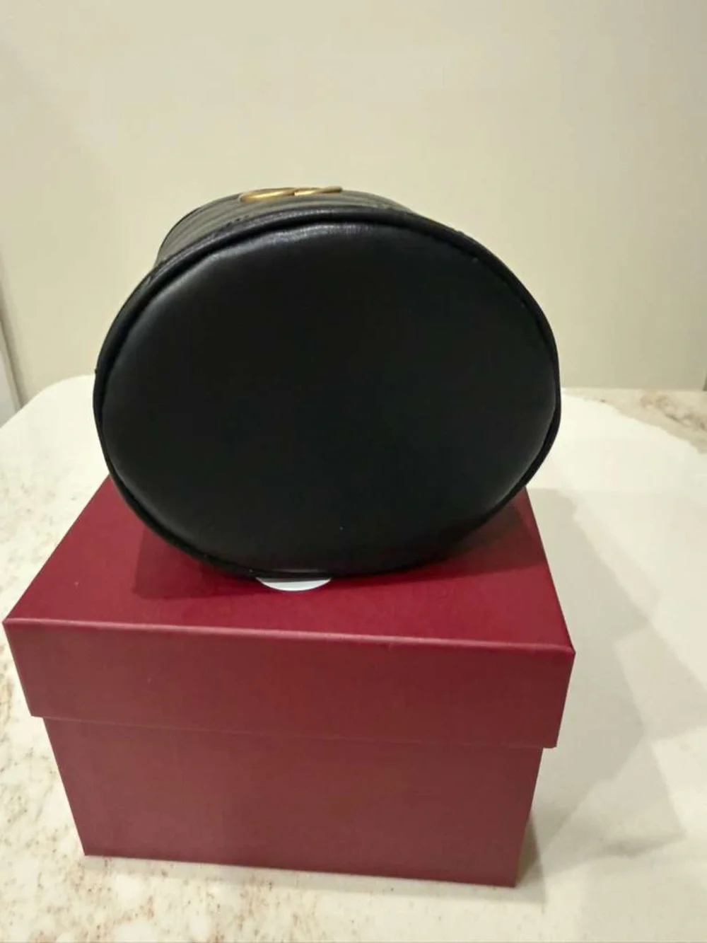 Gucci GG Marmont Black bucket bag - Picture 4 of 8
